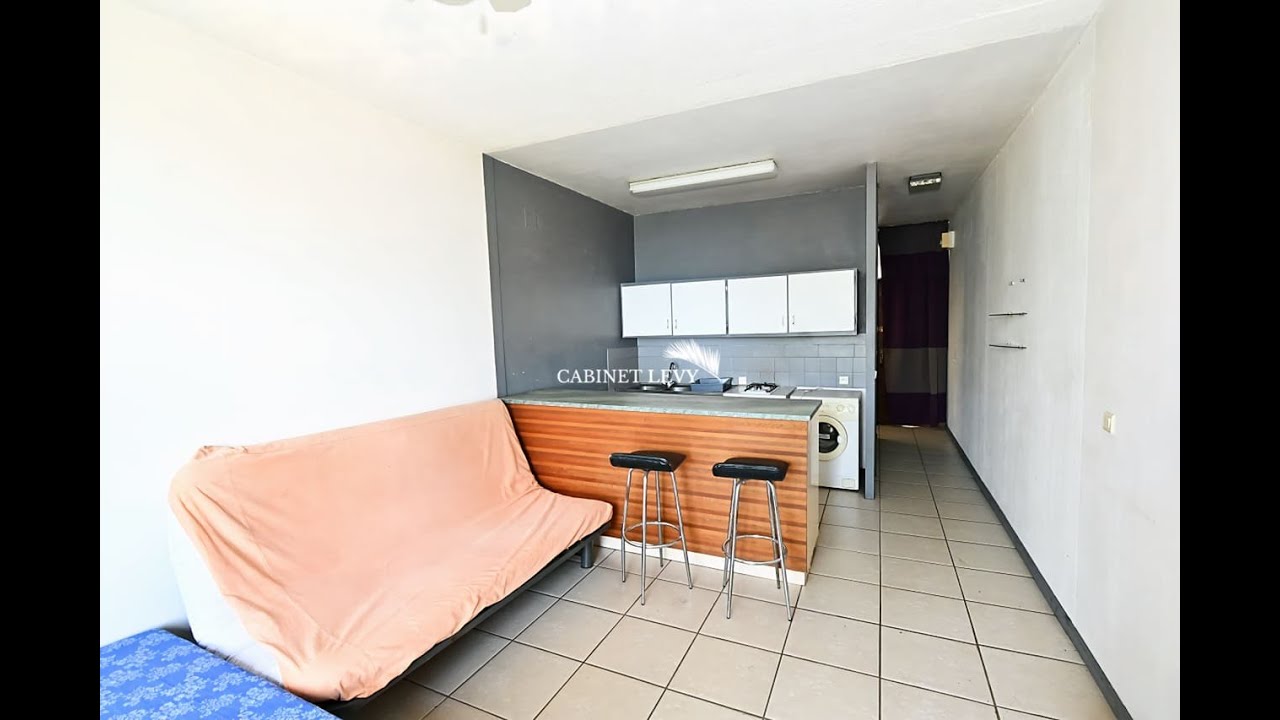 A louer un studio « meublé » à Arue (Résidence au bord de mer-Proche Papeete). A22