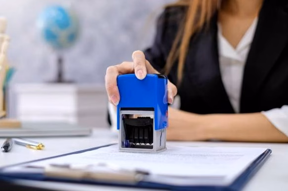 Devenir courtier immobilier sans diplôme : est-ce possible