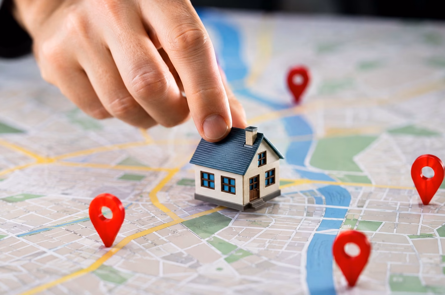 Mandat de location : modèle et clauses à connaître