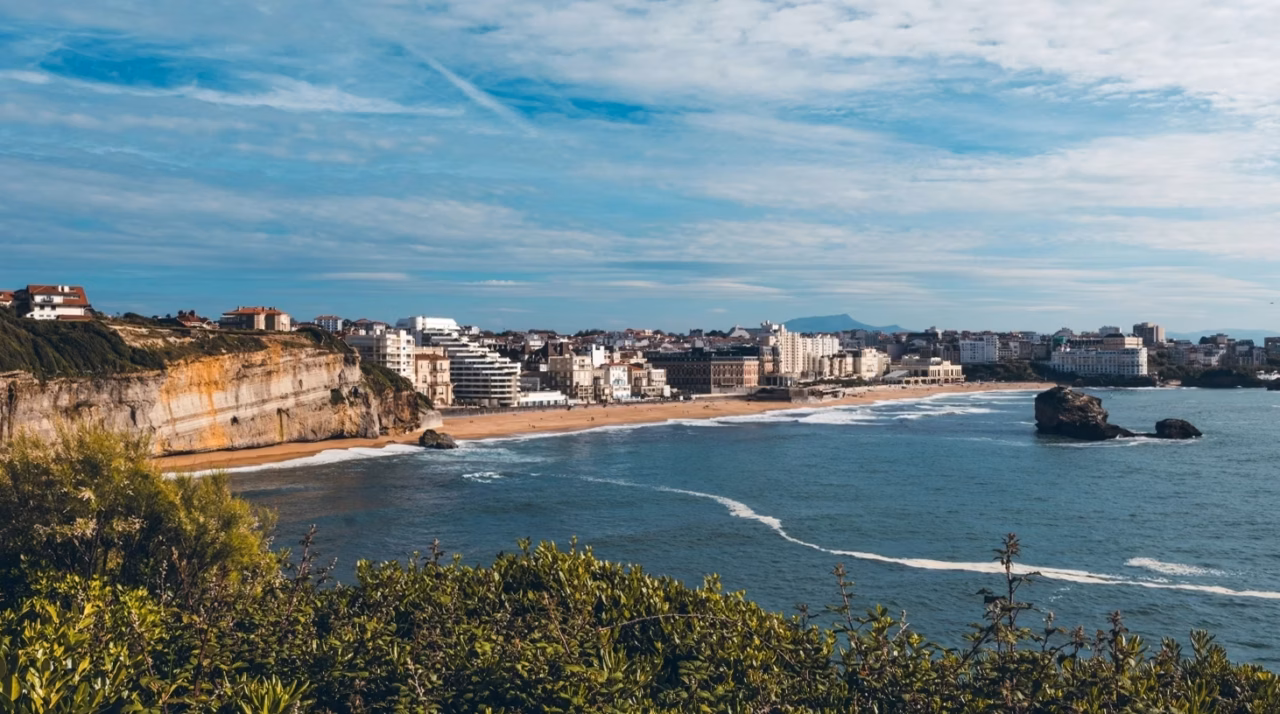 Photo — Pourquoi Guéthary surclasse Biarritz sur le littoral basque